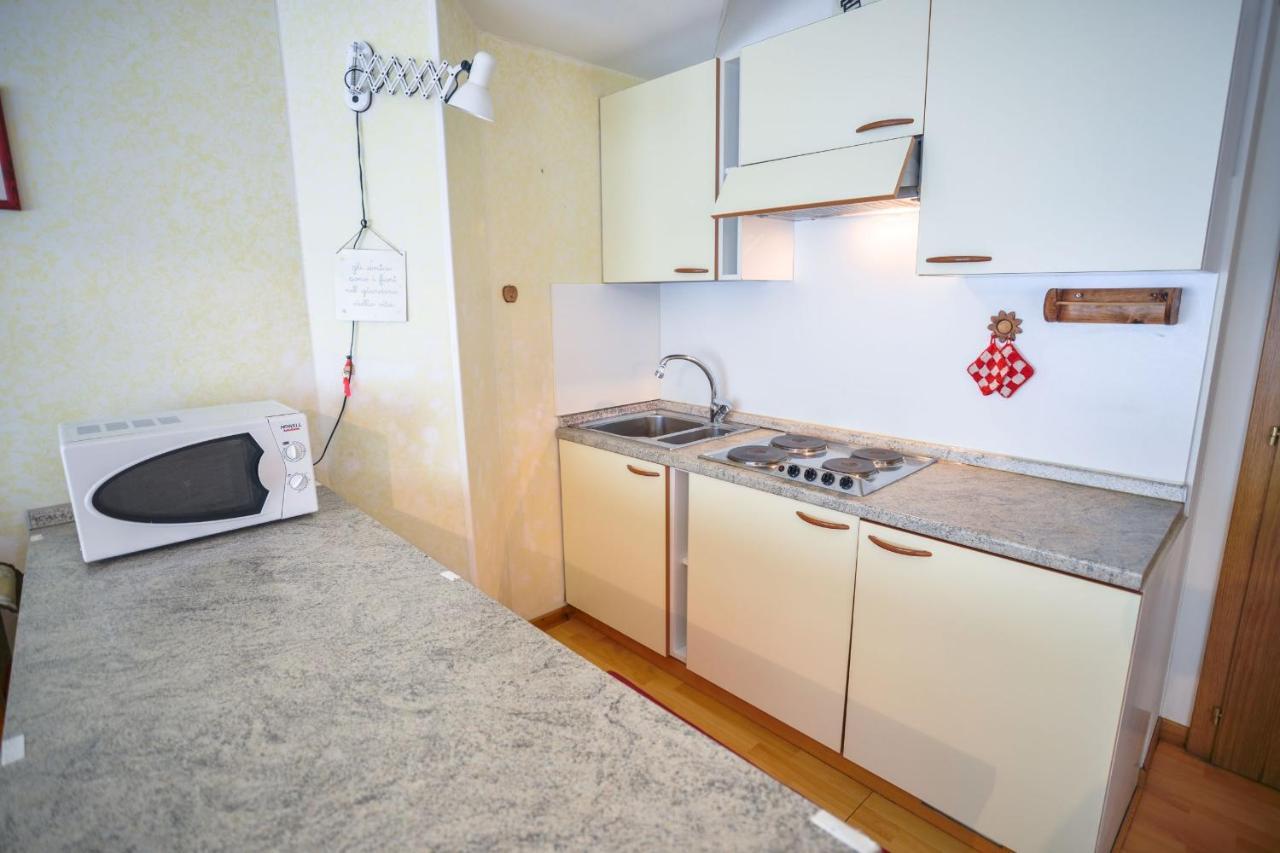 Res.Albare/Solaria Apt.Solandra Mezzana  Dış mekan fotoğraf