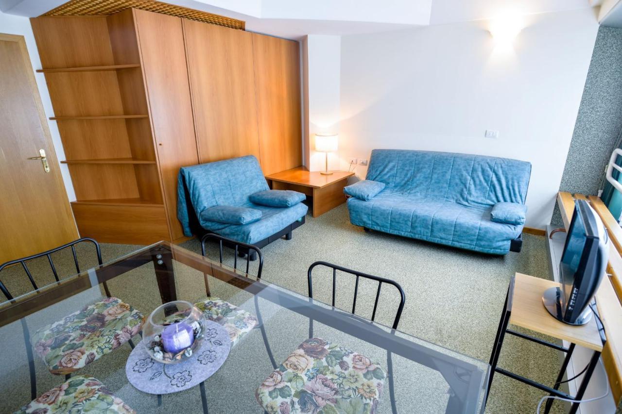 Res.Albare/Solaria Apt.Solandra Mezzana  Dış mekan fotoğraf