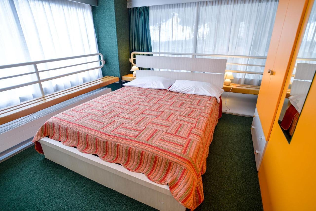 Res.Albare/Solaria Apt.Solandra Mezzana  Dış mekan fotoğraf